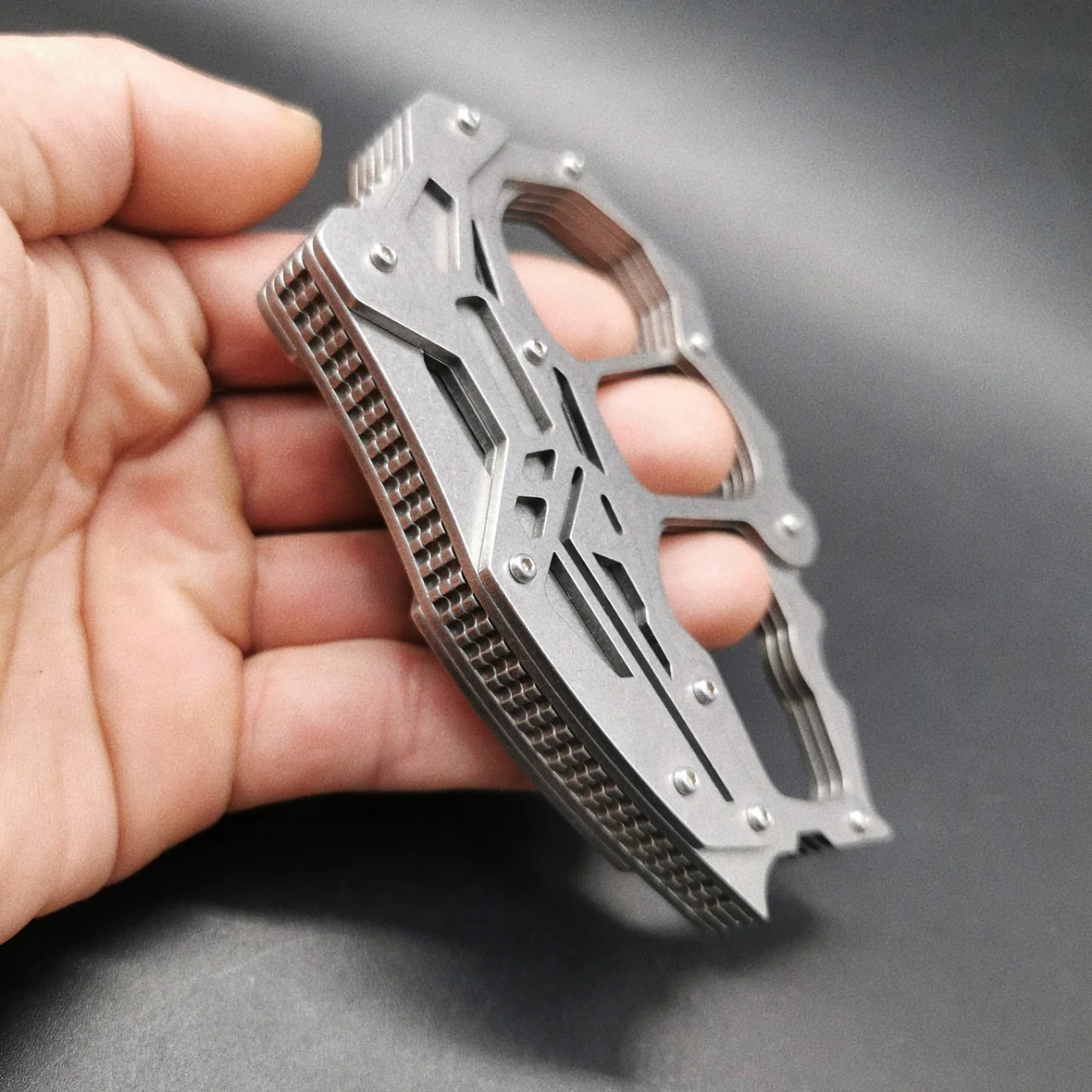 Stainless Steel Knuckle Duster Boxing Window Breaker Self Defense Protector Pocket EDC Tool - Image 6