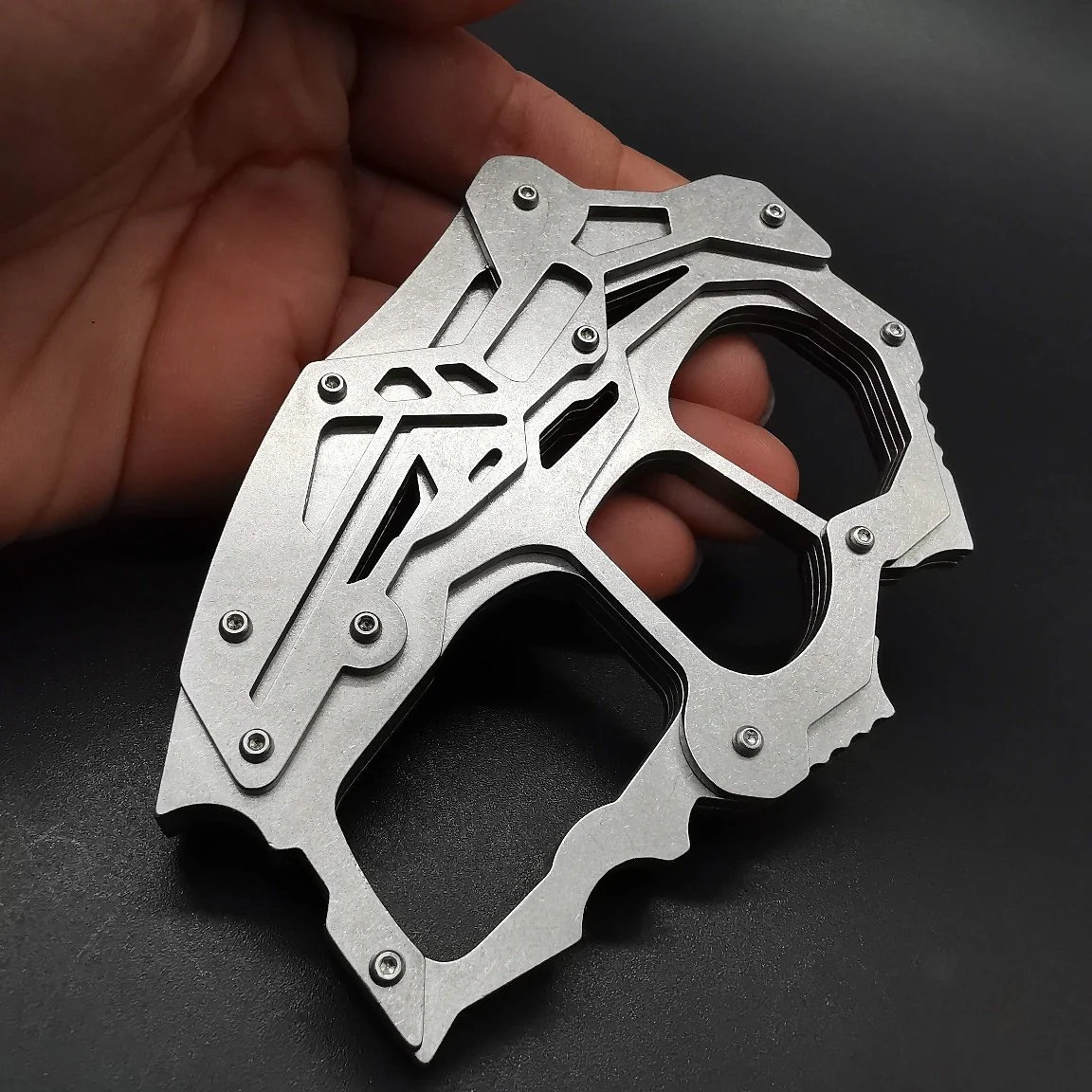 Stainless Steel Knuckle Duster Boxing Window Breaker Self Defense Protector Pocket EDC Tool - Image 9