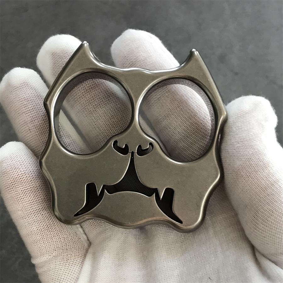 TC21 Titanium Alloy Dog Head Knuckle Duster - Image 2