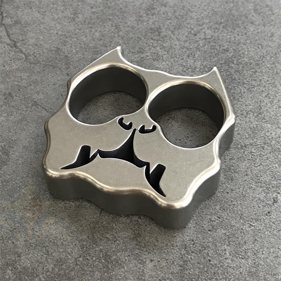 TC21 Titanium Alloy Dog Head Knuckle Duster - Image 7
