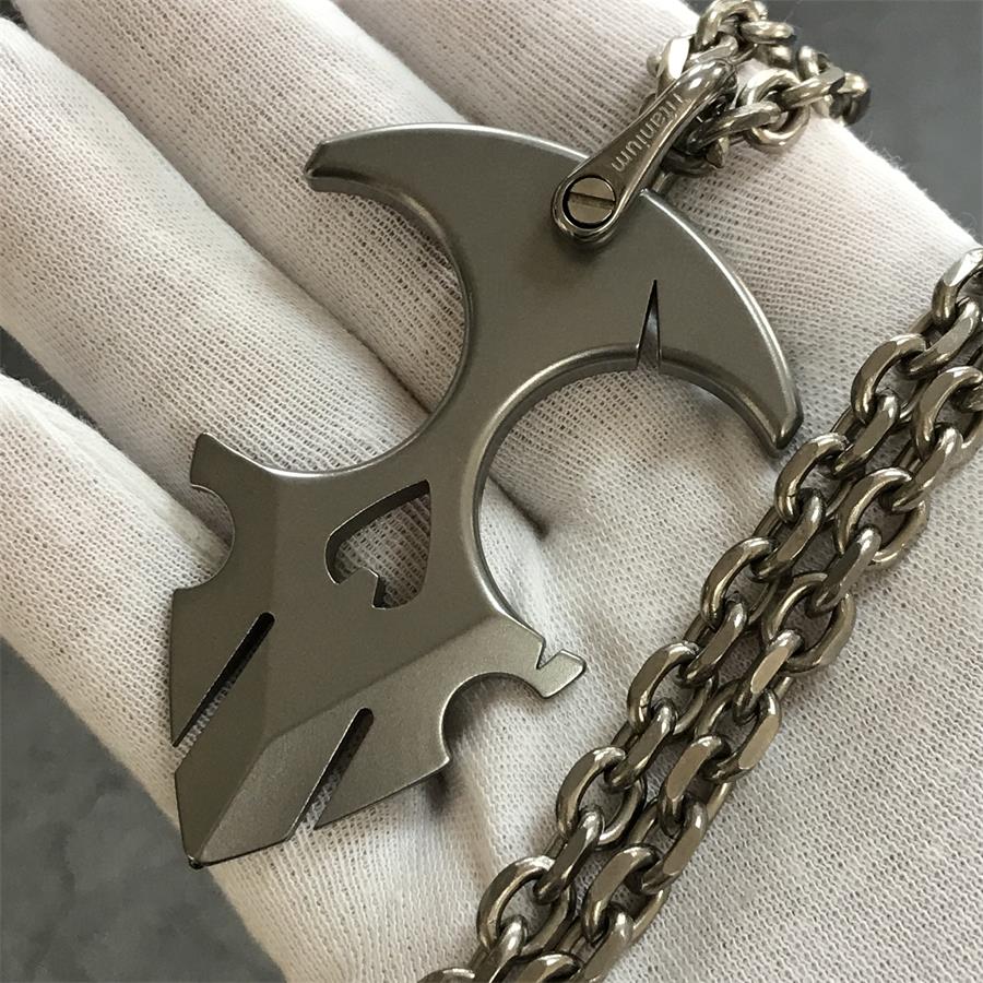 TC21 Titanium Knuckle Duster Broken Window Decoration - Image 2