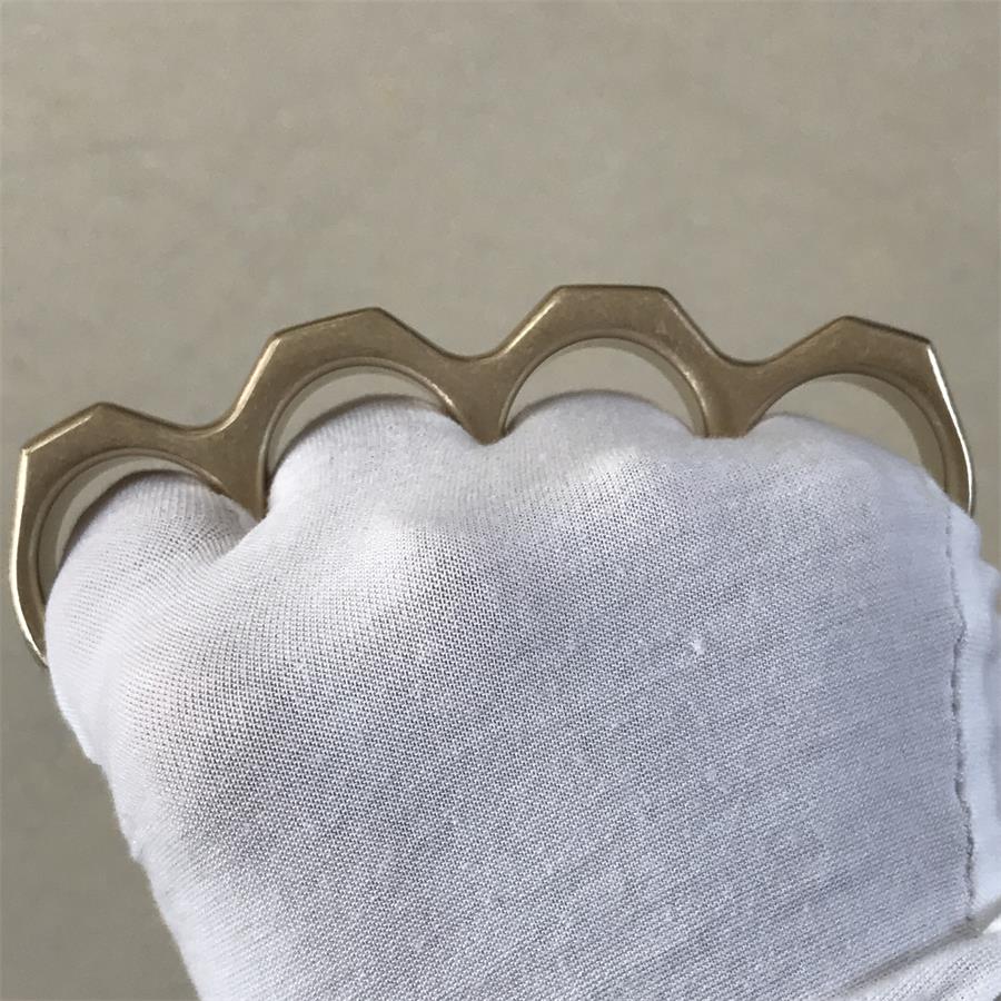 The KING Stonewashed Classic Brass Knuckle Duster - Image 8
