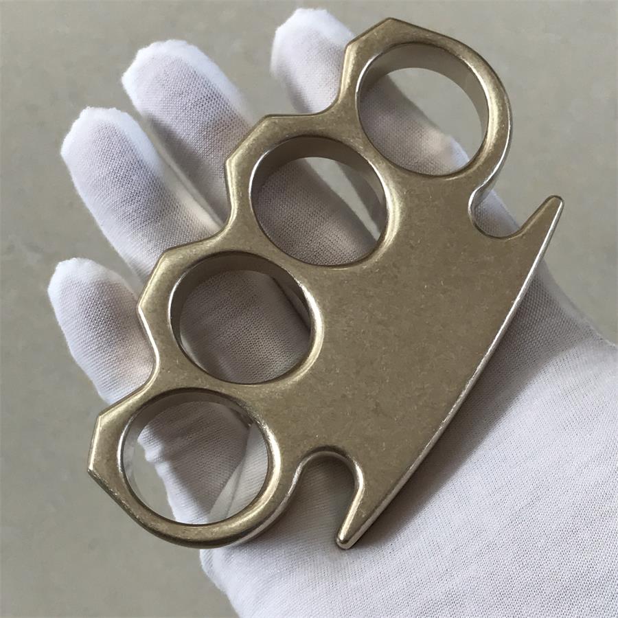 The KING Stonewashed Classic Brass Knuckle Duster - Image 9