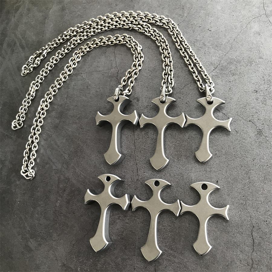 Cross Titanium Knuckle Duster Self-defense Window Breaking EDC Tool - Image 3