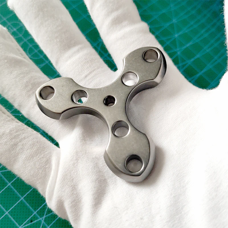 Titanium Defense Necklace EDC Tool - Image 4